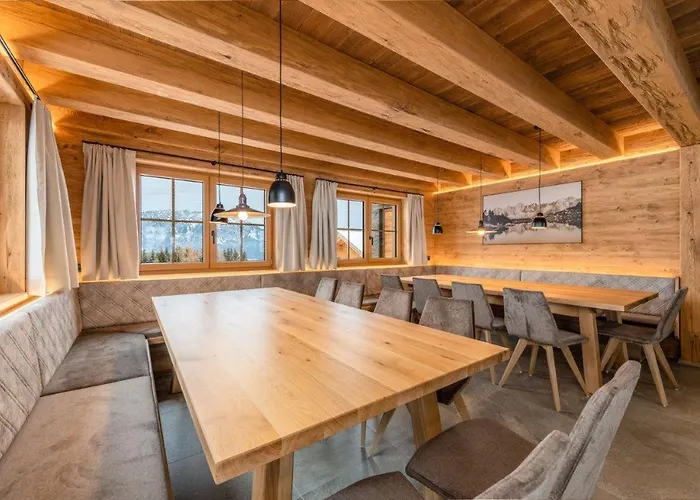 Poolchalet Dachsteinblick بروغيرن